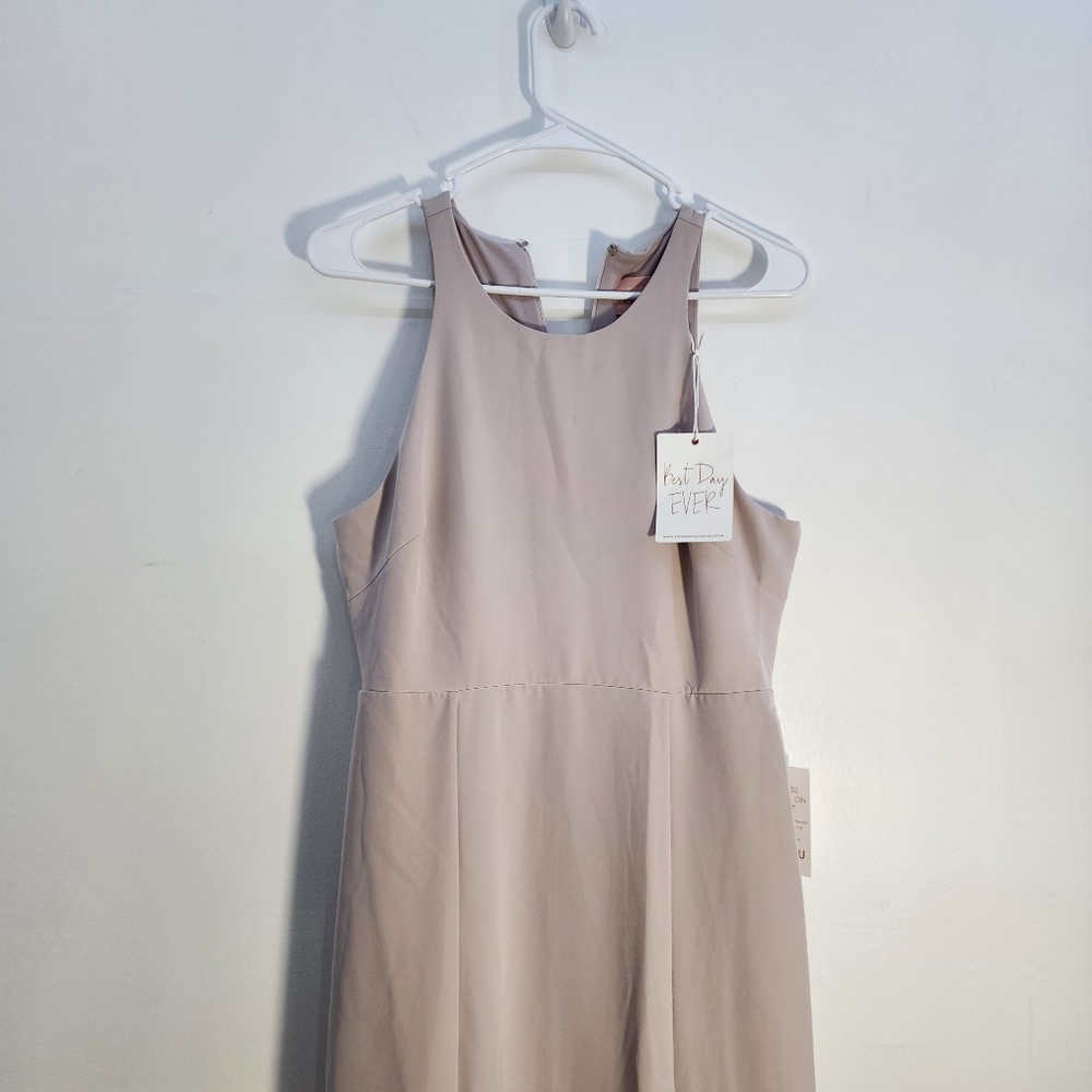Show me your Mumu Size Medium NWT Elegant Beige Sleeveless Dress - Picture 2 of 10